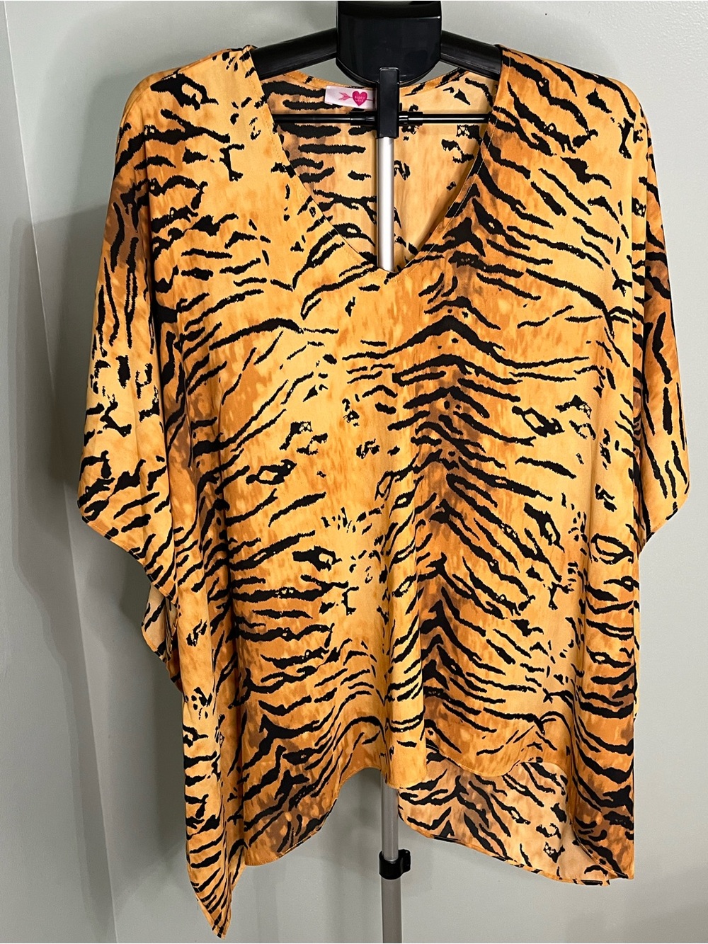 Buddy Love Tiger-Print V-Neck Tunic in Orange and Black size large